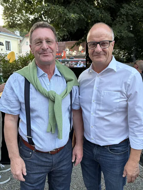 Aus Wolfsgraben kamen Vizebürgermeister Christian Rothbauer und Bürgermeister Christian Lautner. | Foto: Lauren Fahrenberger / MeinBezirk