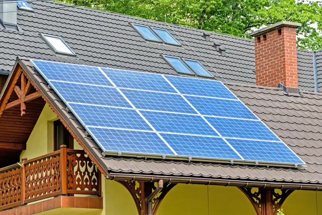 Erneuerbarer Strom aus der Region soll auch vor Ort genutzt werden. Dafür haben sich die Gemeinden Fritzens, Baumkirchen und Gnadenwald zu einer Energiegemeinschaft zusammengeschlossen. | Foto: pixabay / AS_Photography