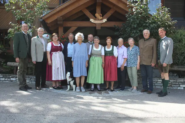 Am Bild von links: Vizebgm. Hans Josef Kren, Hermine &amp; Franz Schiefer (Goldene Hochzeit), Maria (80. Geburtstag) &amp; Peter Kern, Maria &amp; Johann (80. Geburtstag) Lerchner, Gisela Gruber (80. Geburtstag), Rosa Hofer (80. Geburtstag), Ingrid &amp;  Hermann (80. Geburtstag) Holzer, Bgm. DI Andreas Kaiser | Foto: Marktgemeinde Mariapfarr