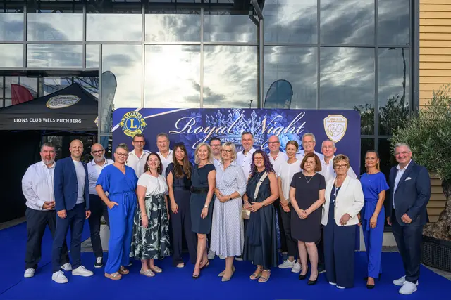 Die Mitglieder des Lions Club Wels Puchberg – gemeinsam mit Herz und Engagement für den guten Zweck bei der Royal Night in der Gärtnerei Dopetsberger. | Foto: eventfoto.at/Simlinger
