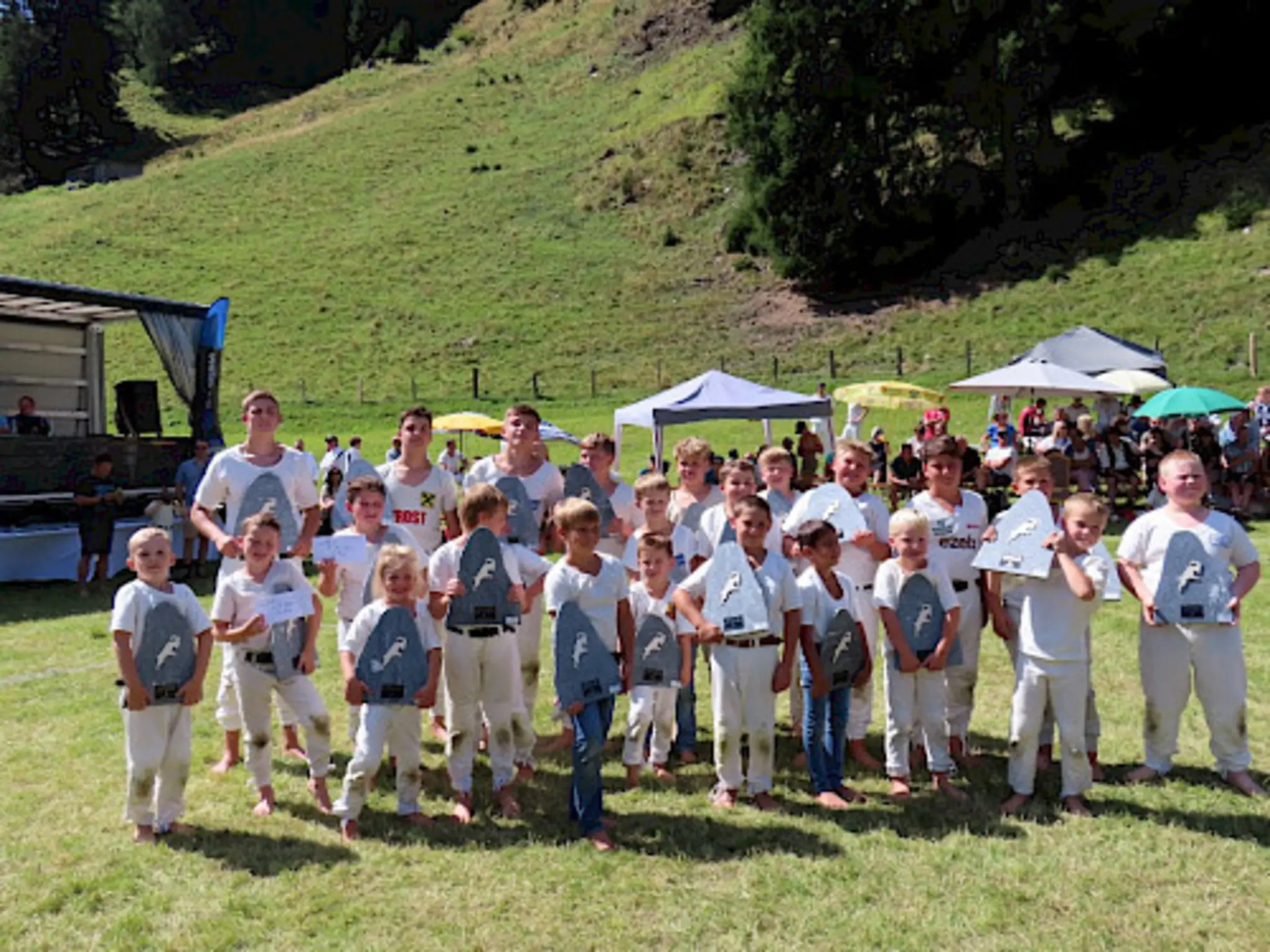 Photo: meinbezirk.at Tyrol Badminton Company Championship: Event in Nußdorf/Debant