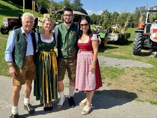 Herbert Gaggl und Astrid Brunner mit Nina Pagitz und Christian Koschu | Foto: ÖVP-Club