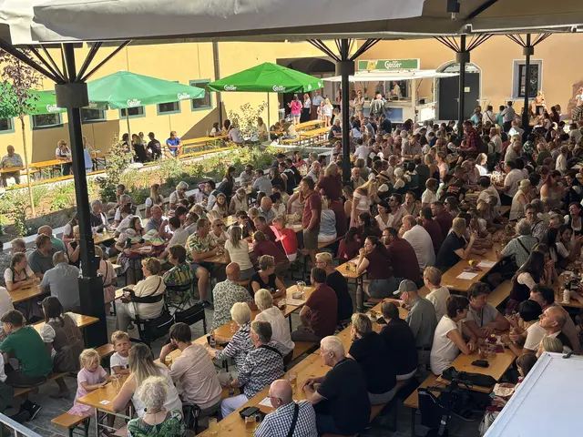 Zahlreiche Besucher zeigten sich vom gelungenen Fest in Werfen begeistert. | Foto: Christian Amtmann