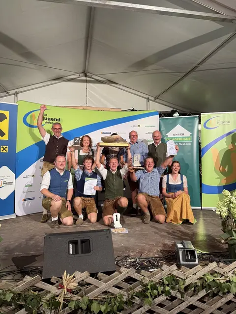 Alfred Weinbergmair (Landjugend Sipbachzell) holt zum zweiten Mal in Folge den Landessieg im Drehpflug spezial | Foto: Landjugend Oberösterreich