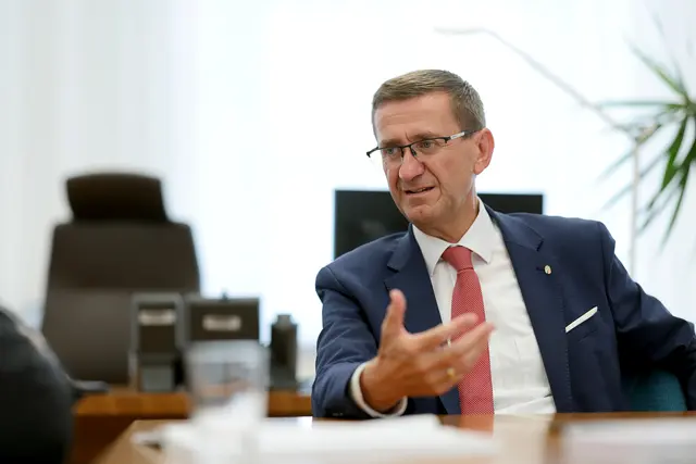Landesrat Markus Achleitner über die positive Entwicklung des Tourismus in Oberösterreich: "Heuer könnte das erste Jahr sein, in dem Neun-Millionen-Nächtigungen-Grenze fällt." | Foto: Land OÖ/Denise Stinglmayr