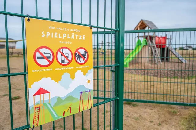 Rauchen, Alkoholkonsum und Hunde werden auf Spielplätzen immer mehr verboten. | Foto: Mario Oberlaber