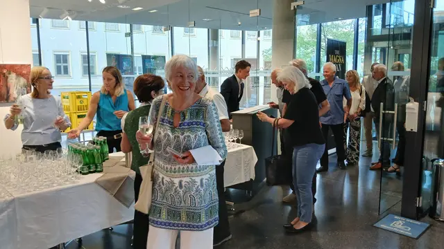 Der Andrang zur Filmpremiere im Kunsthaus Weiz über Frank Stronach war enorm. | Foto: Josef Hofmüller