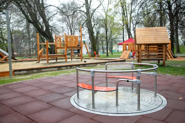 In und auch rund um die Stadt Salzburg sind daher reichlich Spielplätze verteilt.  | Foto: Stadt Salzburg/Anna Pirato
