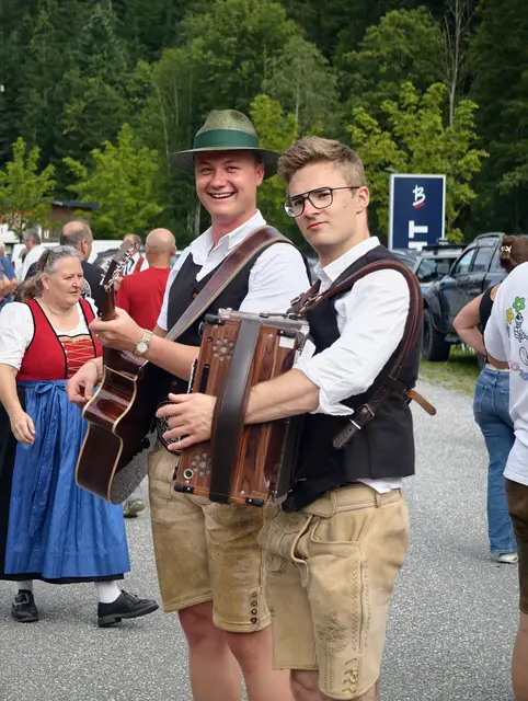 Die Darbietungen bei der "Herest Gaudi" in Viehhofen am 29. August 2026 sorgten bei den Teilnehmenden und den Zuschauern gleichermaßen für gute Stimmung. | Foto: viehhofen.at