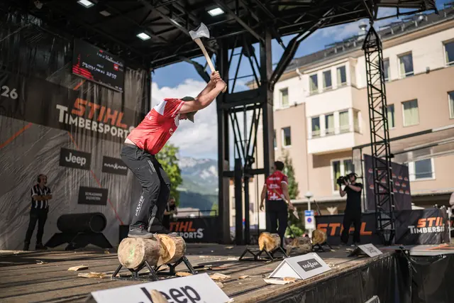Am Underhand Chop erreichte der Kärntner Roman Triebelnig eine neue persönliche Bestzeit. | Foto: STIHL TIMBERSPORTS