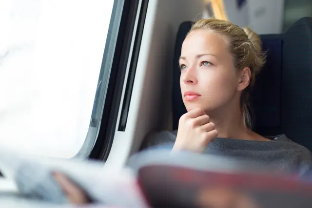 Mit 1. September werden mehrere Jahreskarten und Klimatickets im Verkehrsverbund Ost-Region (VOR) teurer. Besonders deutlich fällt die Anpassung bei den Jugendtickets aus. (Symbolbild) | Foto: kasto/Smarterpix