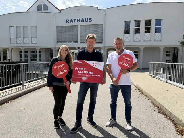 Bürgermeister Johann Heisz, setzt sich für den Glasfaserausbau in Oberpullendorf ein. | Foto: öGIG 
