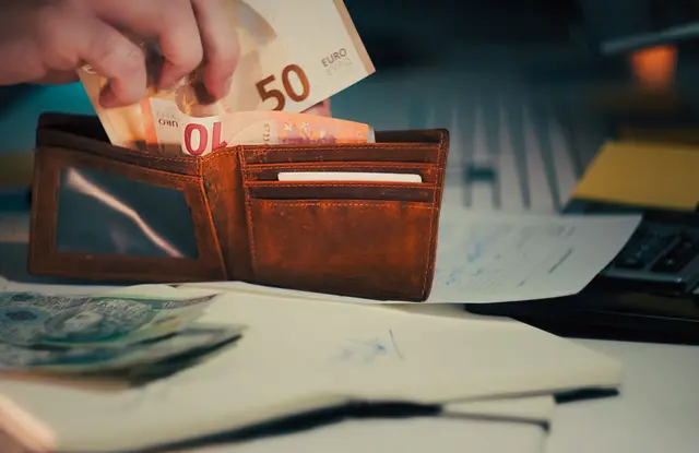 Neun Taten mit rund 9.000 Euro Schaden werden dem Beschuldigten derzeit zugerechnet. | Foto: Pexels (Symbolbild)