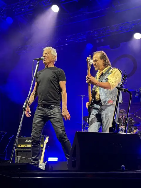 Boris Bukowski ist auch schon zweimal mit der Band "Wanda" aufgetreten - einmal in der Stadthalle und einmal auf der Donauinsel. | Foto: Lauren Fahrenberger / MeinBezirk