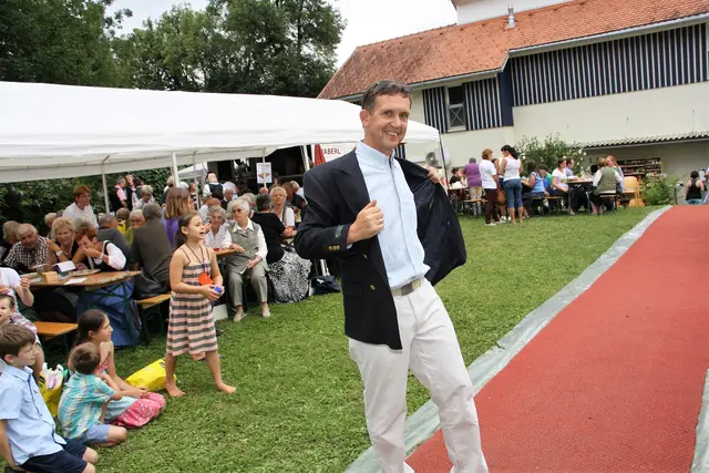 Hans Preitler bei einer Modeschau des Kostnixladens Gratkorn | Foto: Edith Ertl