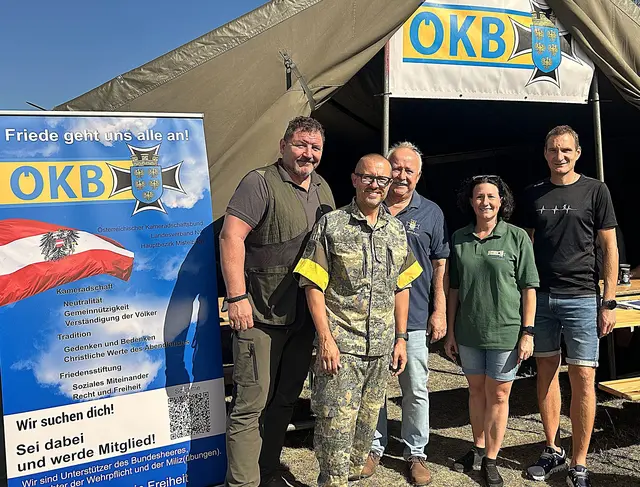 ÖKB-Bezirksobmann Mistelbach Josef Kohzina, ÖBH Major Christian Baumgartner, ÖKB-Hauptbezirksobmann Vzlt.i.R. Walter Kirchsteiger, ÖKB-Hauptbezirksschriftführerin Sonja Dürnsteiner, ÖKB-Bezirksobmann Laa/Thaya Thomas Appel. | Foto: ÖKB
