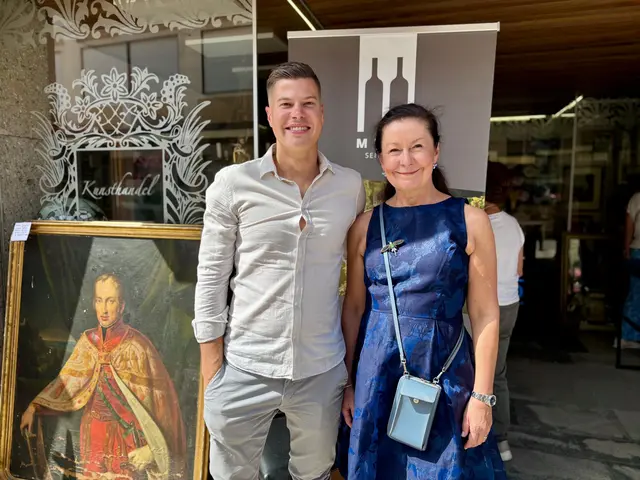Lukas Much mit "Hausherrin" Judith Schrottmeyer. | Foto: Markus Kahrer