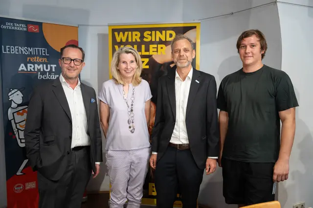 v. l.: Robert Nagele, Vorstand von Billa, Alexandra Gruber, Geschäftsführung "Die Tafel Österreich", Wilhelm Raber, Geschäftsführung Stadtdiakonie Wien und Tobias Riener, Leiter vom Häferl. | Foto: Sade Jerabek/MeinBezirk