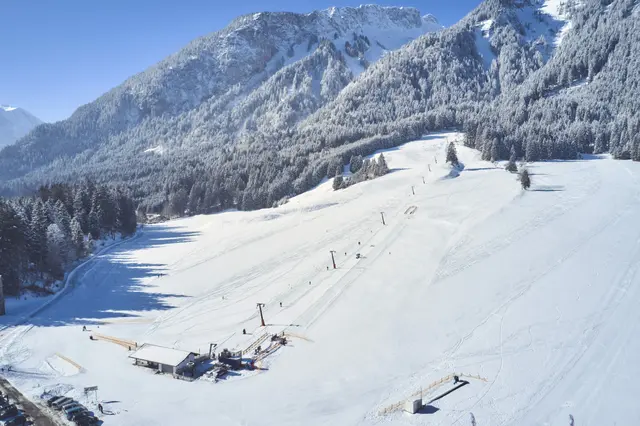 Ein Bild aus besseren Tagen: Der Schollenwiesenlift war sehr beliebt. | Foto: TVB Reutte