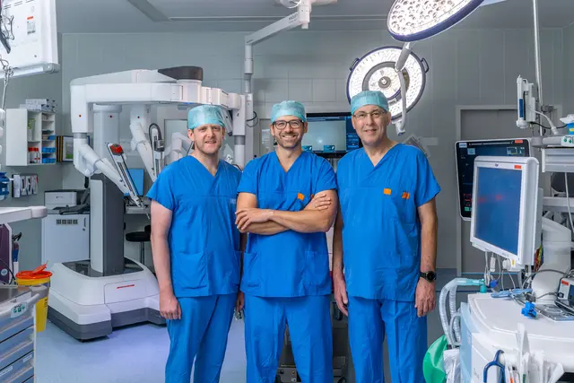 Experten des Klinikums geben am Mittwoch, 23. September um 18 Uhr in der Welser Stadthalle Einblicke in die moderne Roboterchirurgie. | Foto:  © Nik Fleischmann