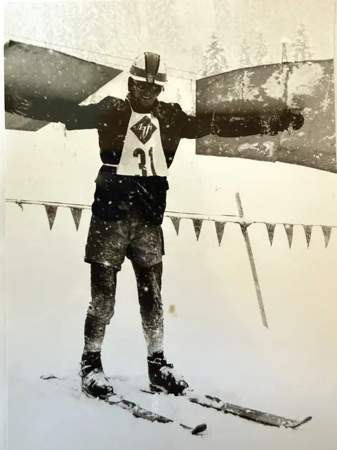 Im Jahr 1970 wurde am Staffenberglift das erste Hasch-Rennen ausgetragen. Im Bild: Alois Bellinger sen. als "Ikarus". | Foto: Schnupferclub Kössen