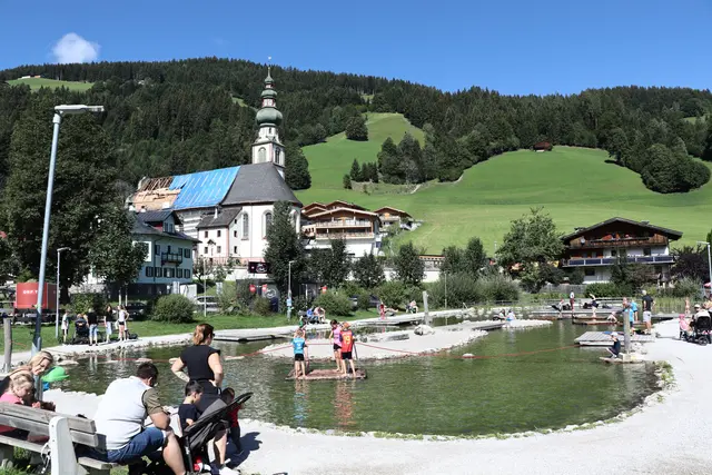 Am Dienstag, 1. September machte die ORF Radio Tirol Sommerfrische halt in der Wildschönau – im Drachenpark in Oberau.  | Foto: Martina Obertimpfler 
