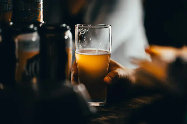 In gleich drei Bereichen bietet „Plutzer Bräu“ (7., Schrankgasse 2) die Spiele der Champions League an. (Symbolfoto) | Foto: Josh Olalde/Unsplash