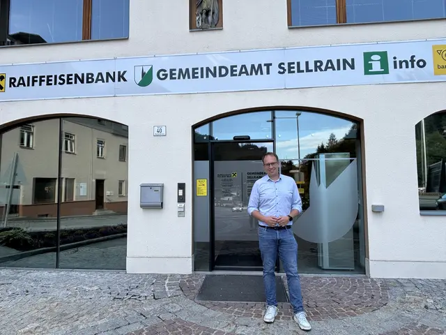 Bürgermeister Benedikt Singer ruft dazu auf, dass sich die Bürgerinnen und Bürger einbringen.  | Foto: AMG