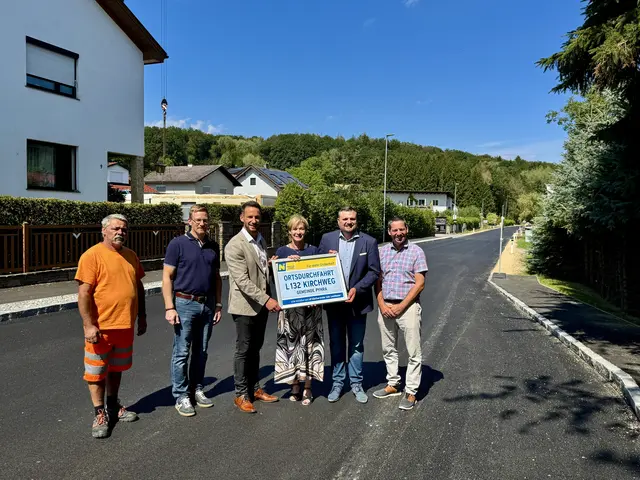 Andreas Sagl, Stefan Handschuh , Dipl.-Ing. Gernot Kampl, Bürgermeisterin Monika Fischer, LAbg. Christian Brenner, Ing. Martin Schweighofer | Foto: Gde. Pyhra