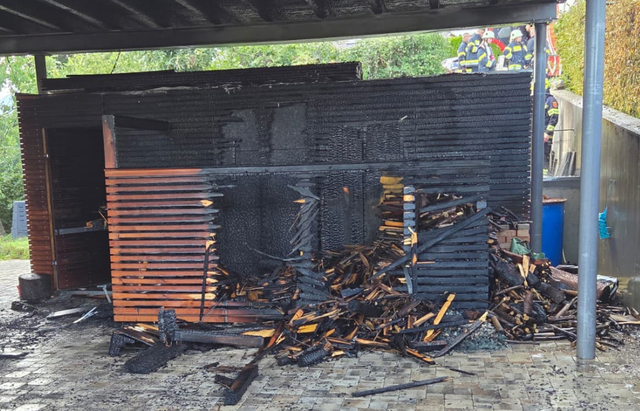 Die Garage nach dem Brand. | Foto: Feuerwehr Millstatt
