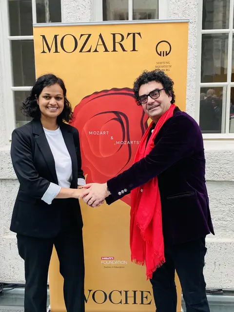 Neelam Brader mit Intendant Rolando Villazon. | Foto: privat