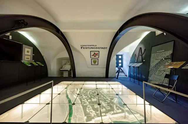 Die Geschichte der einstigen Festungsstadt wird im Museum Pfeilburg und auf dem Festungsweg erlebbar. | Foto: Museum Pfeilburg