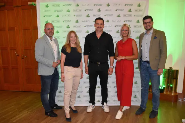 Beim Vortrag Klimawandel in Waidhofen: Vorsitzender Thomas Arthaber, Kulturstadträtin Maria Müllner, Sigi Fink, Moderatorin Bernadette Kitzler und Vorstandsmitglied Volker Engelmann (v.l.) | Foto: WALDVIERTEL AKADEMIE
