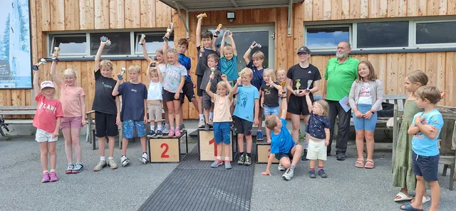 Beim 26. Mini Alpin Triathlon bewiesen die jungen Teilnehmerinnen und Teilnehmer Ausdauer und sportlichen Ehrgeiz. | Foto: ÖAV Obergailtal-Lesachtal
