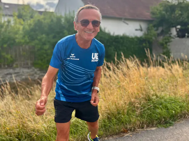 Franz Eidher, 67 Jahre jung, aus Weitersfeld hat im Laufsport seine Stärke. | Foto: Markus Kahrer
