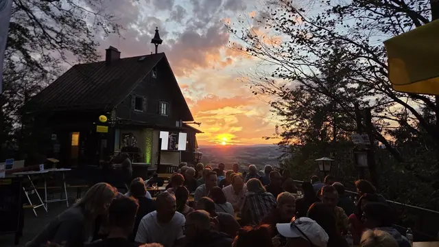 Schöne Stimmung beim Sonnenuntergang am Samstag-Abend. | Foto: ÖTK-Sektion Strudengau