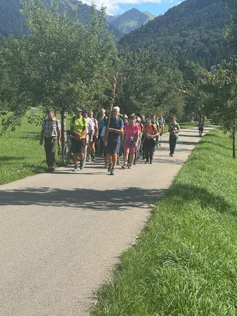 Zum 30. Mal wurde in Holzgau eine Fußwallfahrt organisiert. Rund 35 Personen nahmen heuer daran teil. | Foto: Linda Hammerle