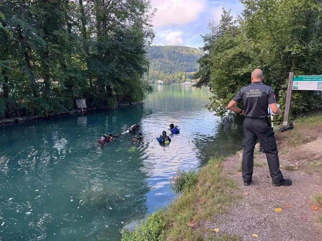 Einsatzkräfte bei der Suchaktion. | Foto: Berufsfeuerwehr Klagenfurt am Wörthersee