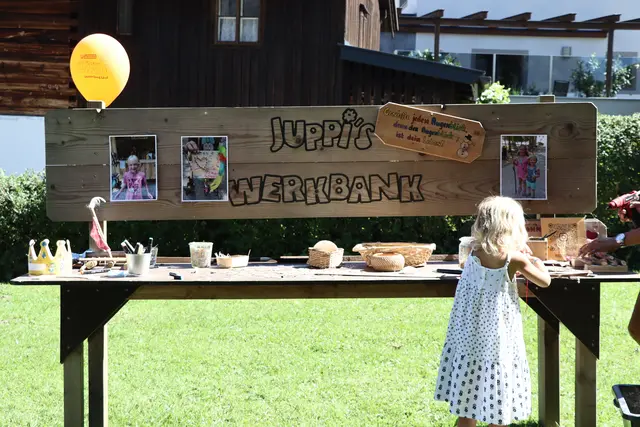Kleine Handwerker kamen bei Juppis Werkbank voll auf ihre Kosten.  | Foto: Martina Obertimpfler 