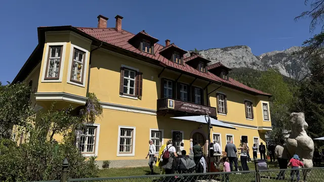 Im Museum des Nötscher Kreises können Besucher die aktuelle Ausstellung entdecken. | Foto: Helmut Bucher