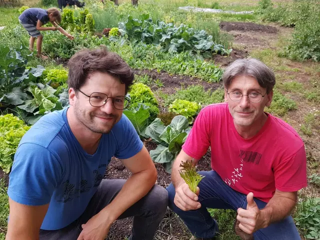 Werner Hansmann (l.) und Hanspeter Zach vom Verein „Gemeinsam Gärtnern“ | Foto: Verein Gemeinsam Gärtnern