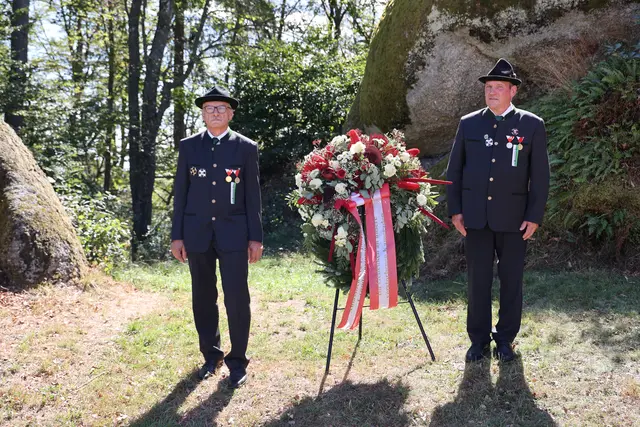 Der Kameradschaftsbund St. Thomas am Blasenstein lud vergangenen Sonntag zum großen Doppeljubiläum ein: 150-jähriges Gründungsjubiläum des Kameradschaftsbunds und 60 Jahre Bezirks-Heimkehrerkreuz.  | Foto: Bernd Ebner-Schypani
