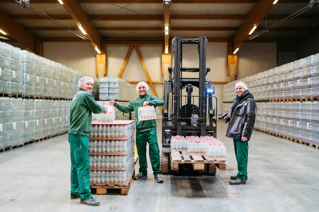 Volle Auslastung bei Waldquelle in Kobersdorf: An Spitzentagen verließen bis zu 90 Lkw das Waldquelle-Werk, um ganz Österreich mit Mineralwasser zu versorgen. | Foto: Laura Jagoschütz