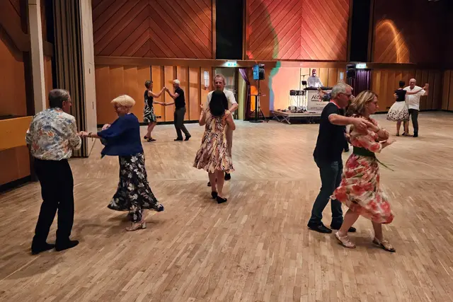 Zum Saisonstart wird im Grabherhaus wieder das Tanzbein geschwungen. | Foto: Silvia Hergolitsch