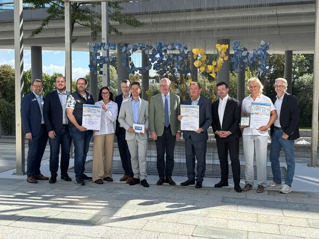 Die Preisträgerinnen und Preisträger des heurigen VCÖ-Mobilitätspreises bei der Siegerehrung im Landhaus St. Pölten. | Foto: Sandra Schütz