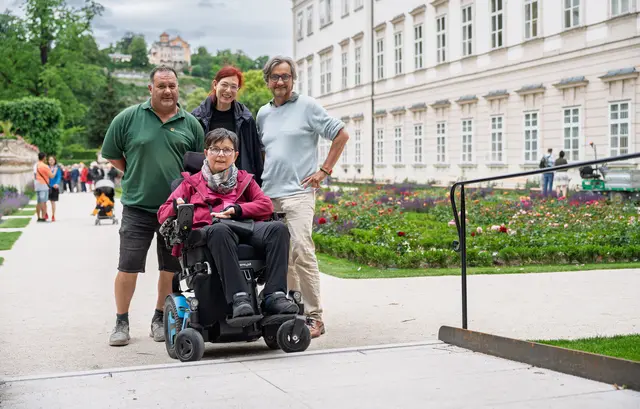Die neue Rampe verbindet seit Juni Orangeriegarten mit Mirabellgarten.  | Foto: Stadt Salzburg/Alexander Killer