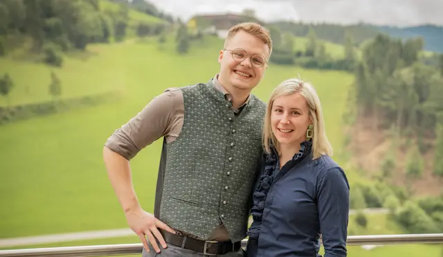Hoteldirektor Alexander Hüttmannsberger und seine Frau Anna haben großen Anteil an der Erfolgsgeschichte des Hotels. | Foto: Königswieser Hof