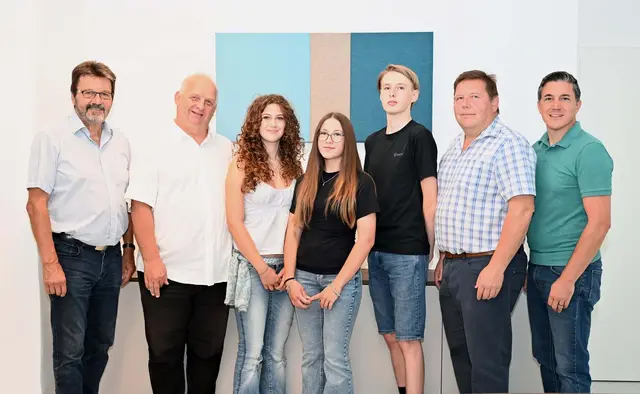 Gerhard Lentschig, Anton Mück, Valerie Krippel, Anna-Lena Rockenbauer, Maximilian Strommer, Johannes Strommer und Matthias Pithan. | Foto: Hohenegger / Stadtgemeinde Horn