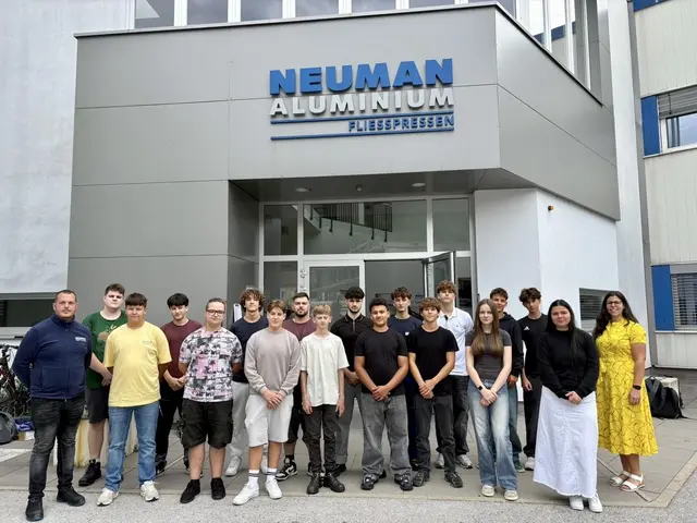 17 neue Lehrlinge aufgenommen. | Foto: PREFA/Neumann Aluminium