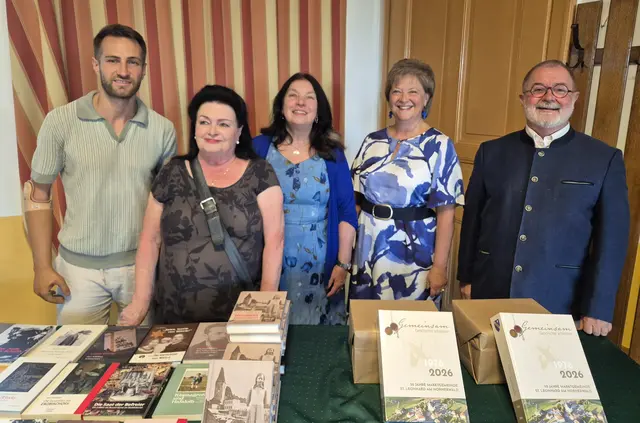 Lukas Speneder, Ilse Krumpöck, Elisabeth Riederer, Monika Honeder und Friedrich Polleroß. | Foto: Friedrich Polleroß